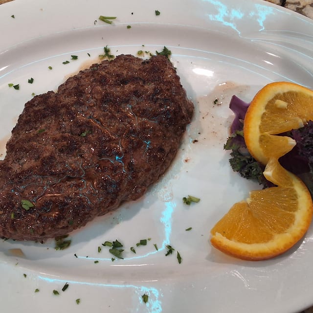 Broiled Chopped Sirloin.