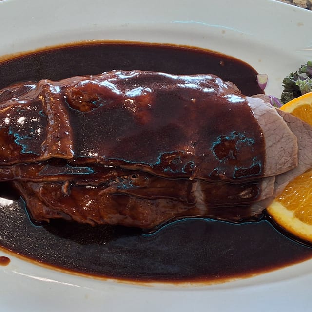 Hot Sirloin of Beef Platter.