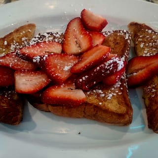 French Toast with Strawberries